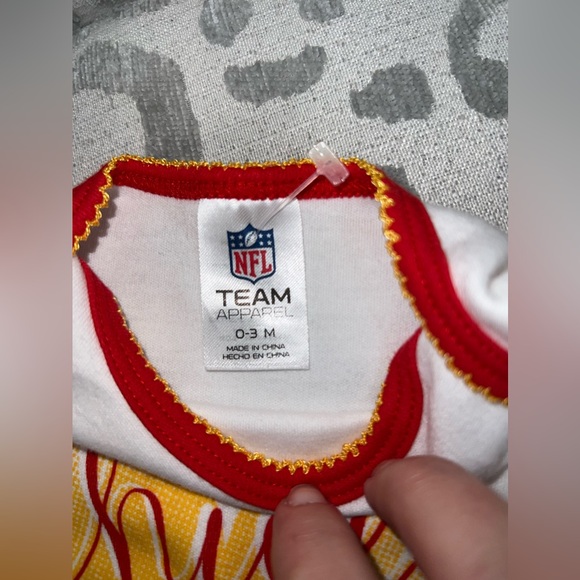 KC Chiefs Baby girl One piece - Picture 2 of 4